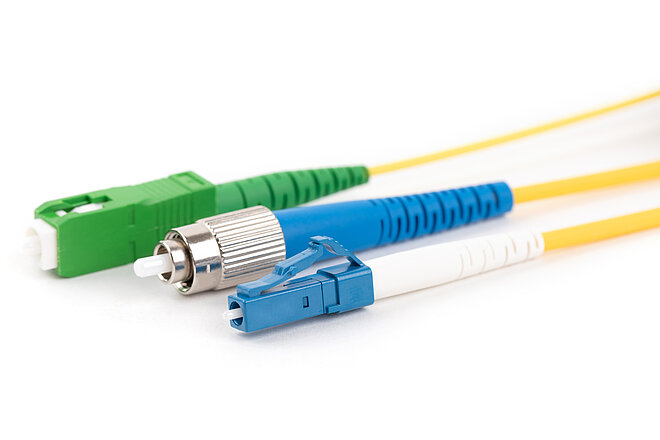 Conector de fibra ótica - Conectores para a ligação de fibras ópticas